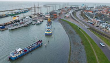 Harde wind leidt tot hoogwater op meerdere plekken, veerboten uit de vaart