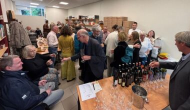 Winkel aan de Tarwekamp tien maanden na explosie weer open: 'Geeft beetje hoop'