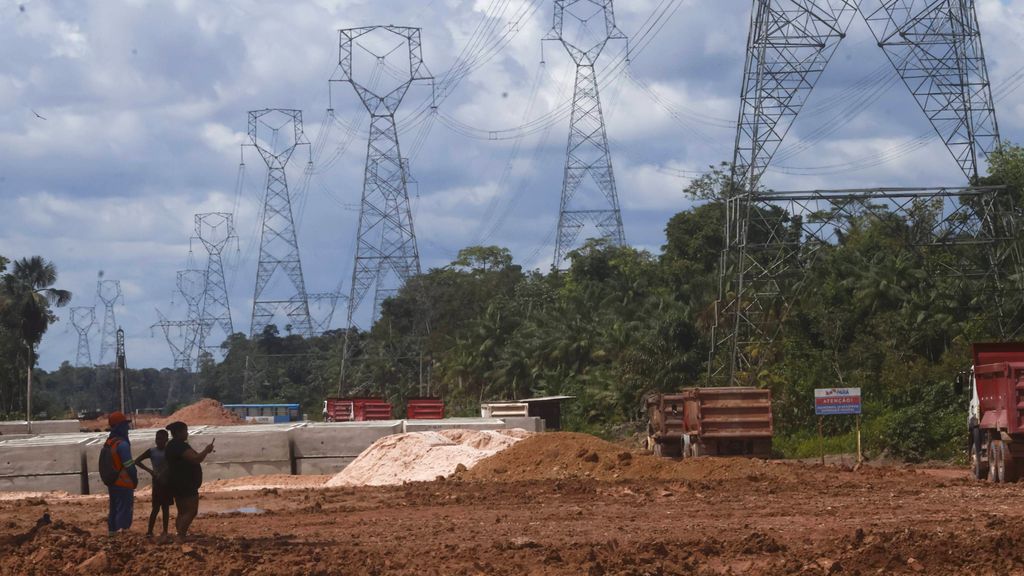 klimaattop vol tegenstrijdigheden in Amazone