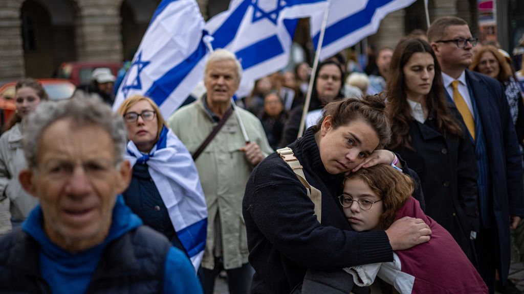 Wereldwijd herdenkingen aanslagen 7 oktober 2023