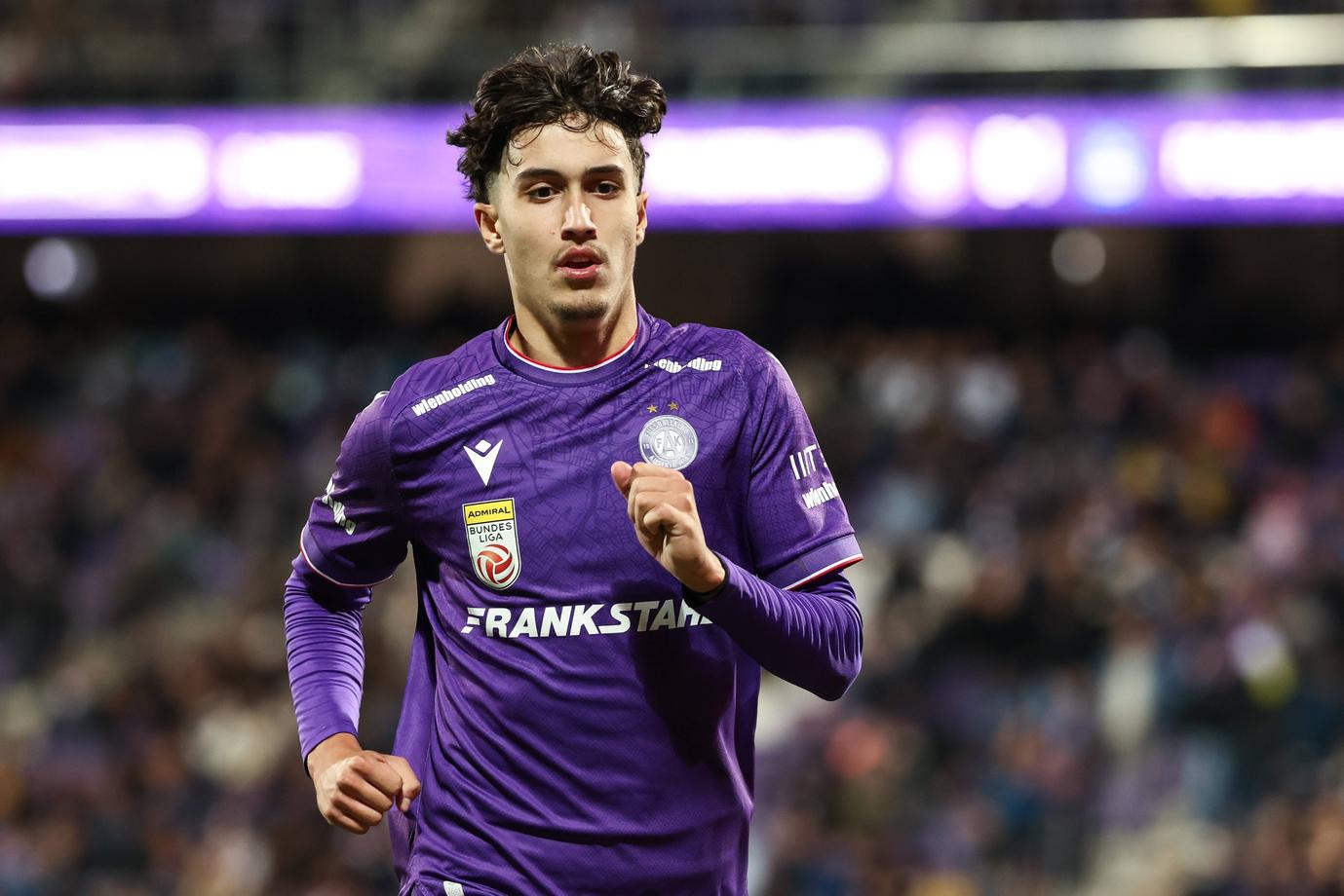 'Feyenoord en PSV laten oog vallen op Oostenrijks talent (19)'