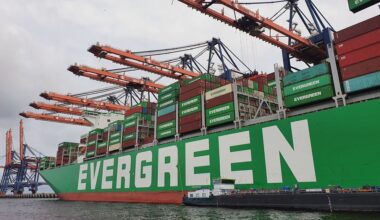 Sjorders in Rotterdamse haven staken, vrees voor grote opstoppingen