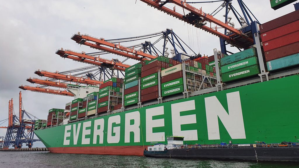 Sjorders in Rotterdamse haven staken, vrees voor grote opstoppingen