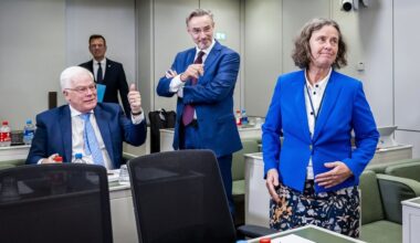 Senator Van de Sanden over zijn vertrek bij de VVD • Crisis in Frankrijk • Het stroomnet zit vol • Jongeren die op straat leven