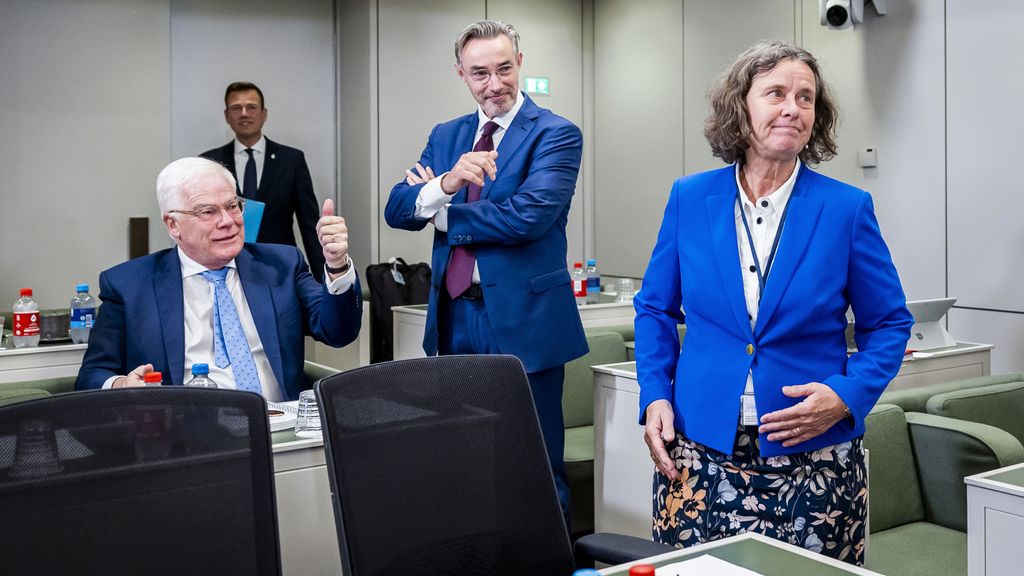 Senator Van de Sanden over zijn vertrek bij de VVD • Crisis in Frankrijk • Het stroomnet zit vol • Jongeren die op straat leven