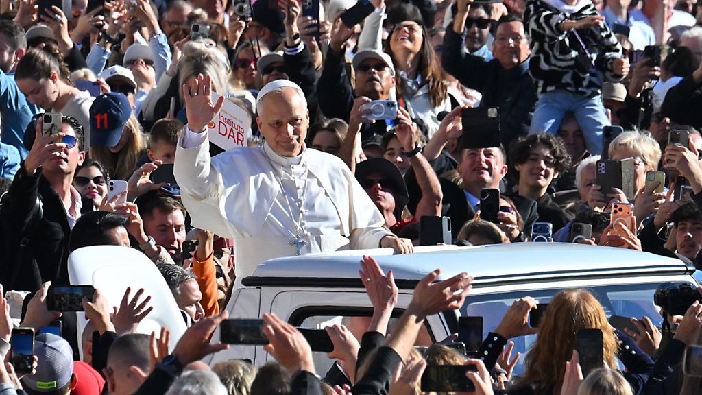 pak structurele oorzaken armoede aan