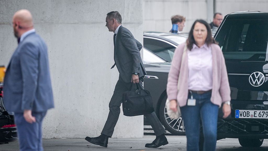 Crisistop voor de autoindustrie, Duitsland zoekt weg uit malaise