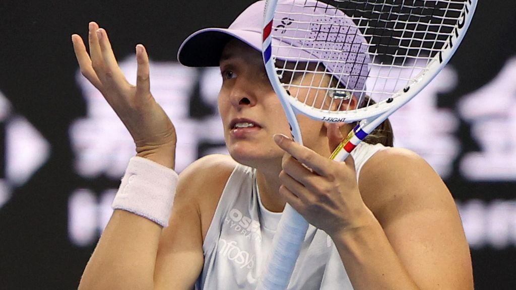 Nummer twee van de wereld Swiatek hard onderuit tegen Paolini in Wuhan