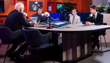 klassiek links tegen rechts en lege stoel Wilders