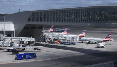 opnieuw duizenden ambtenaren op straat