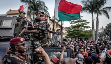 President Madagaskar waarschuwt voor couppoging na nieuwe protesten