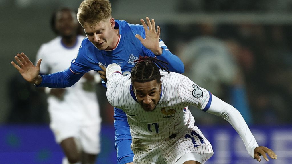 Twente-speler Hlynsson bezorgt Frankrijk eerste puntenverlies op weg naar WK