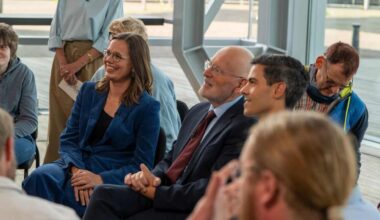 Vanavond op TV: Een buitengewoon gesprek, Antoni van Leeuwenhoek - Over leven met kanker, The Bourne Ultimatum