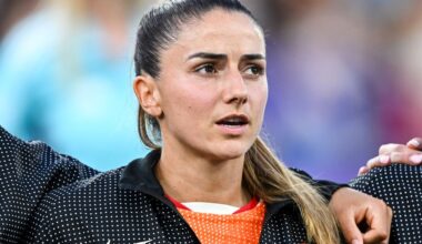 geen Van de Donk, Carleer debuteert