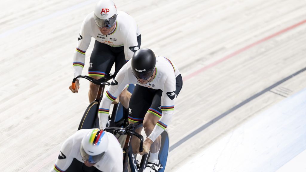 Baansprinter Hoogland wil door tot Olympische Spelen; 'Bullet Train' blijft intact