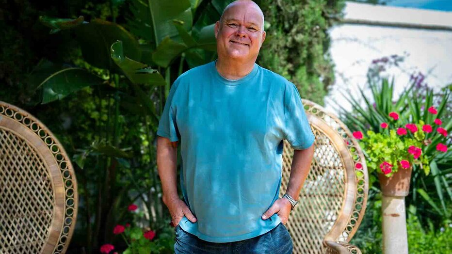 Paul de Leeuw gaat op vakantie met mensen met dementie