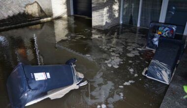 Zeven woningen ondergelopen na lekke waterleiding in Den Bosch