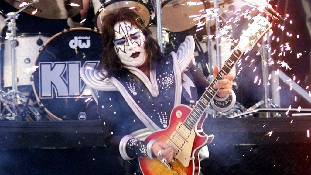 Sologitarist Ace Frehley (74) van rockband Kiss overleden