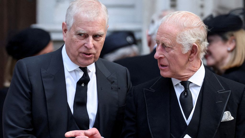 'Inleveren titels Andrew ingegeven door vrees voor schade aan monarchie'