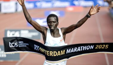 Recordtijd Kipchumba in marathon van Amsterdam, NK-titels Choukoud en Luijten