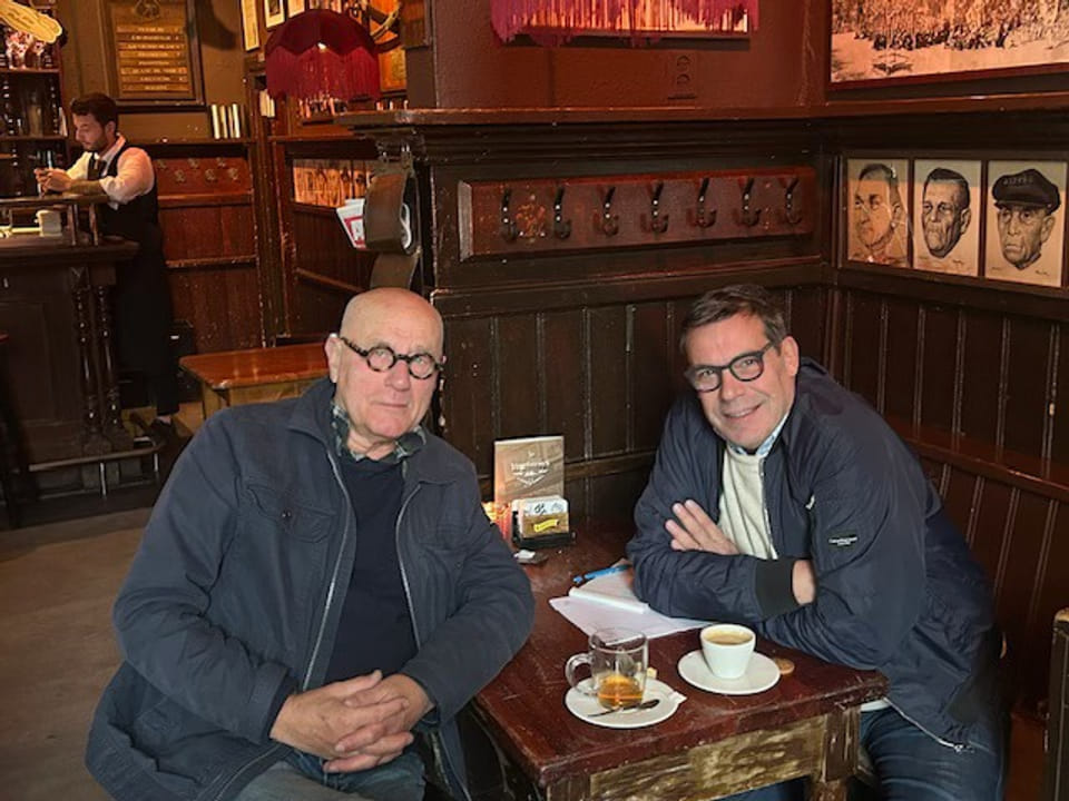 RTV Maastricht - Nieuw boek: ‘Mestreech is eine groete kaffee’