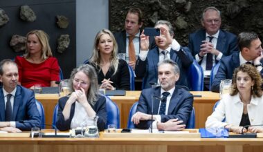 meerderheid Nederlanders gefrustreerd over de politiek