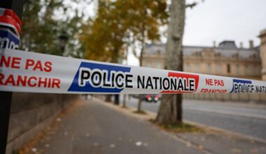 Tijd dringt in zoektocht naar Louvre-juwelen na 'roof van het decennium'