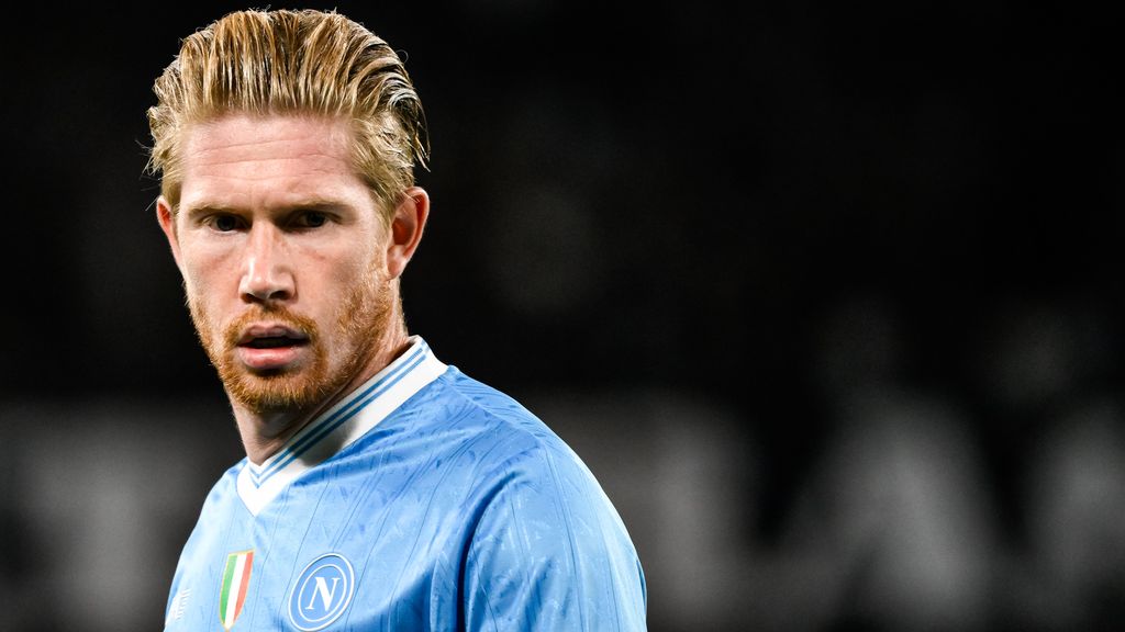 De Bruyne op bezoek bij PSV, volgens trainer Bosz 'een van de grootste voetballers ooit'