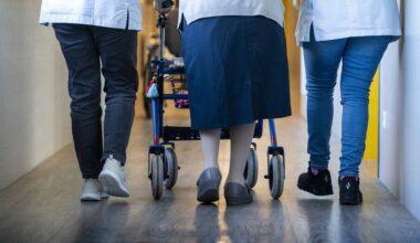 Kleine zorgaanbieders hebben vog's van personeel onvoldoende op orde