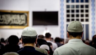 Verkiezingsopkomst lager onder moslims, 'geen vertrouwen in politiek Den Haag'