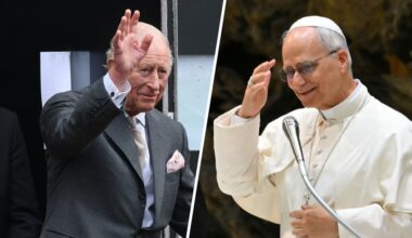 eerste Britse monarch in 500 jaar bidt samen met paus