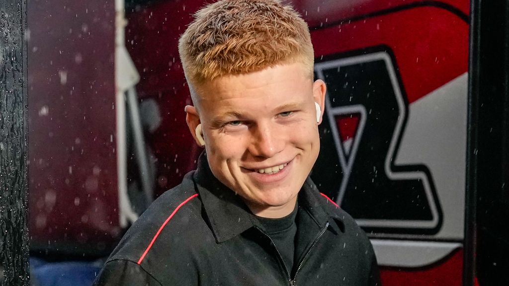 'Vleugje Frenkie de Jong', maar Smit wil eerst zorgen dat hij bij AZ de beste is