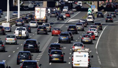 Rekeningrijden volop in partijprogramma's: wie profiteert, en wie niet? - NOS