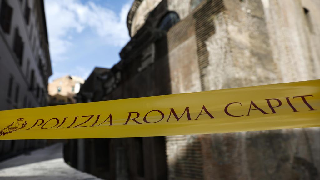 Toerist dood na val in gracht bij Pantheon Rome