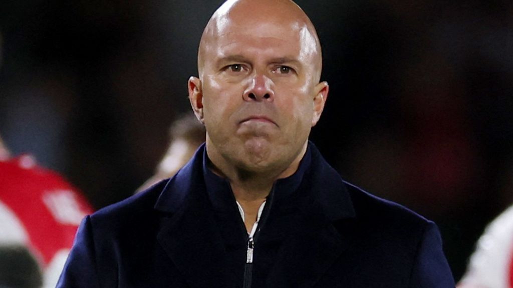 Slot en Liverpool zakken verder weg na vierde competitienederlaag op rij