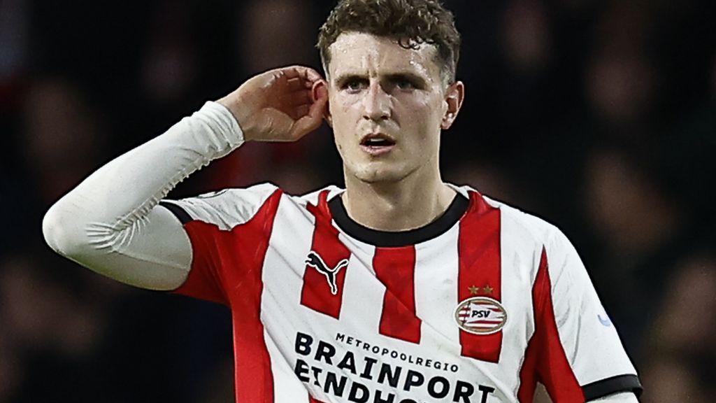 Blijft Til spits van swingend PSV in topper tegen Feyenoord? 'Geen reden nu te wijzigen'