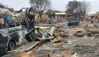 Sudanese rebellen zeggen laatste legerbolwerk in Darfur bijna in handen te hebben