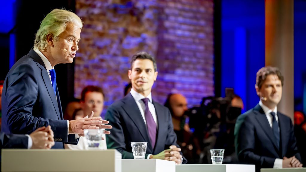 Hoe proberen partijen de grootste te worden nu ze dicht bij elkaar staan?