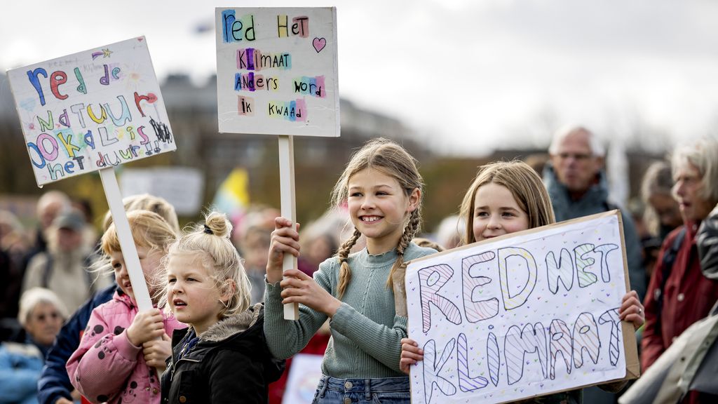 Kinderen voeren actie voor het klimaat: 'Voor een goede toekomst' - Jeugdjournaal
