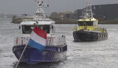 Politie vindt lichaam bij gezonken boot Amsterdam
