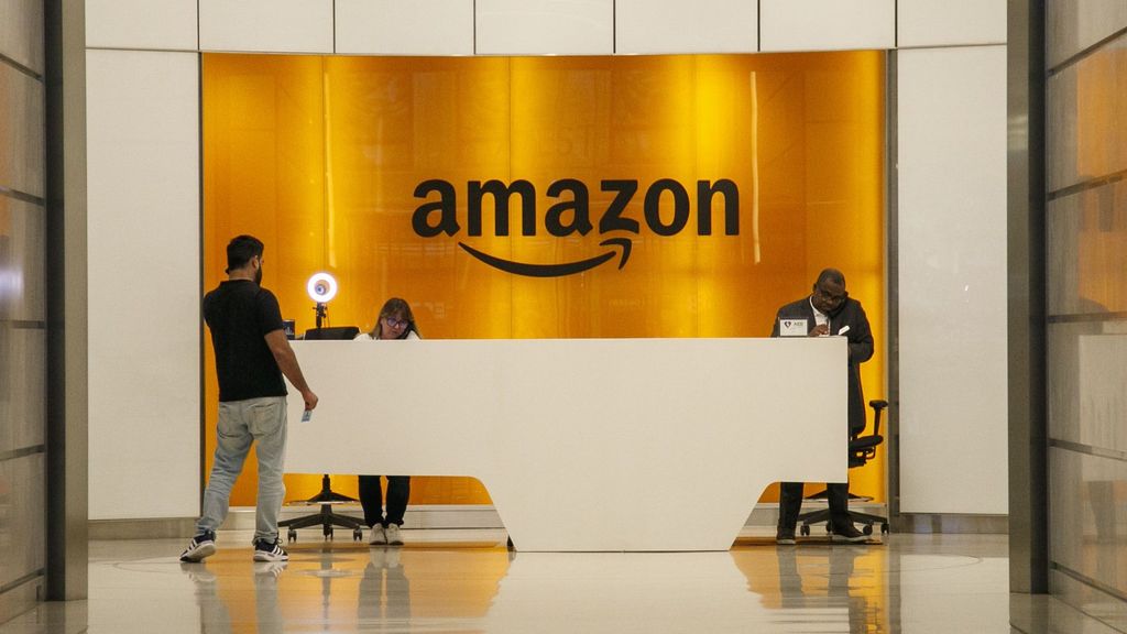 Webwinkel Amazon schrapt 14.000 kantoorbanen: 'Tegen bureaucratie'
