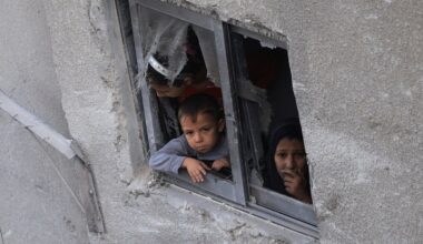 Tientallen doden door Israëlische aanvallen op Gaza, 'bestand weer hervat'