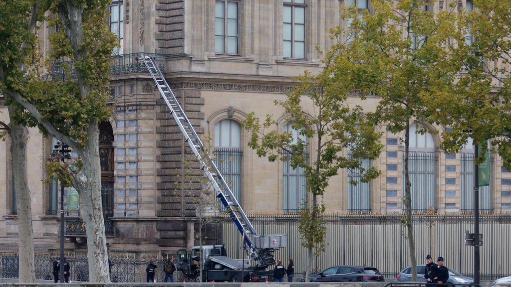 Nog eens vijf aanhoudingen voor juwelenroof in het Louvre