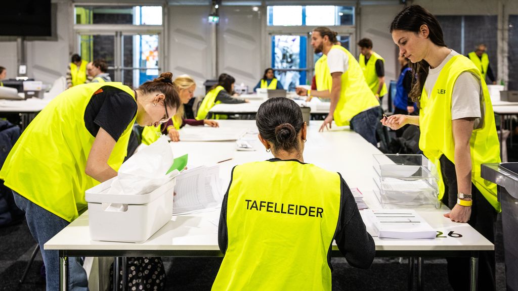 Vizier op hertellingen en restzetels bij 'historisch' spannende verkiezingen