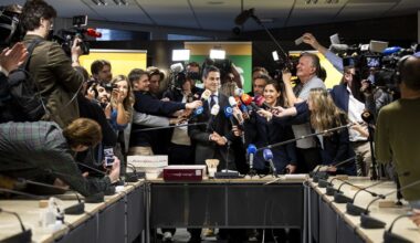 Aanwijzen verkenner uitgesteld tot dinsdag • D66 na telling Amsterdam 15.000 stemmen voor op PVV