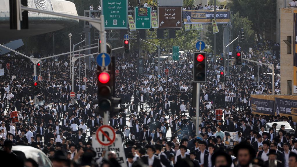 Massaal protest van ultraorthodoxe joden tegen dienstplicht in Jeruzalem