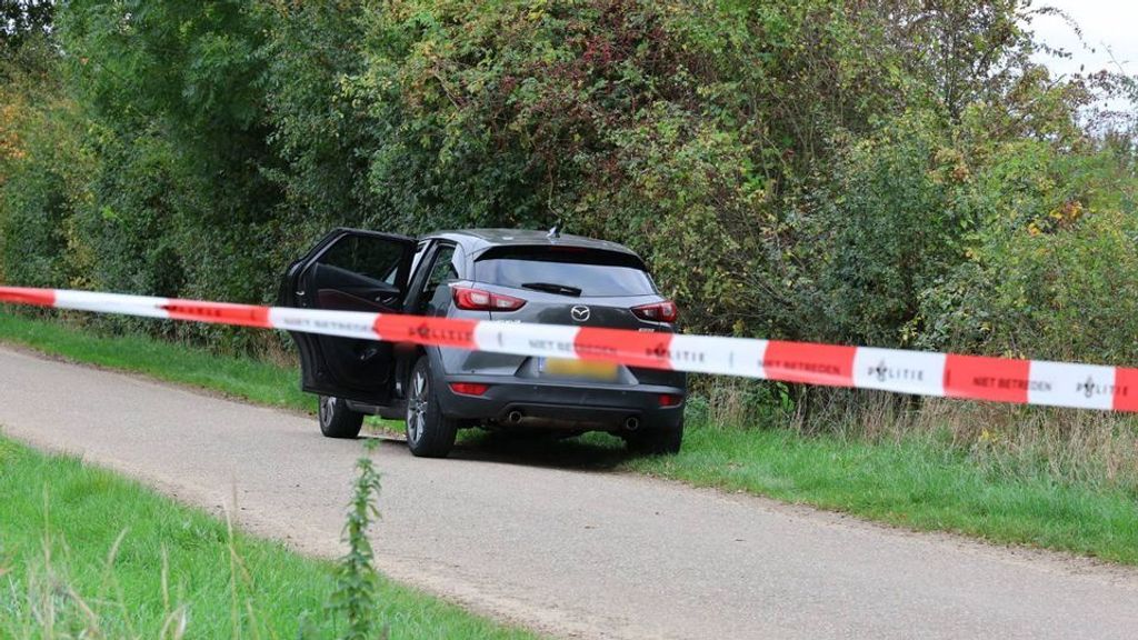 Vader en dochter aangehouden na vondst dode man in auto Boxmeer