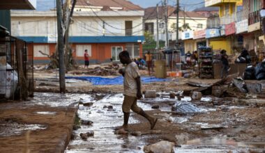 Nederlands marineschip vaart met noodhulp naar Jamaica, TUI haalt reizigers op