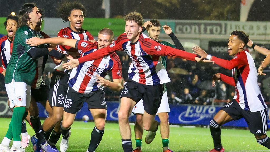 Stuntploeg Excelsior Maassluis ontvangt Ajax in KNVB-beker, Van Persie treft oude club