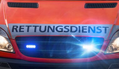 Vrouw (88) in ambulance overlijdt bij botsing met trein naar Enschede - RTV Oost